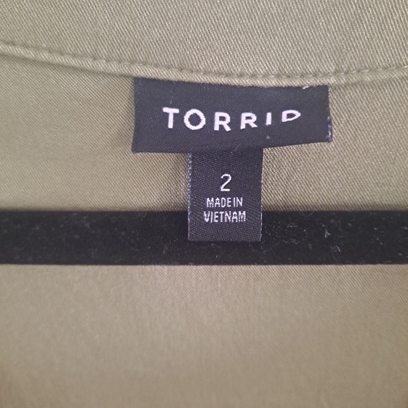 TORRID Army Green Chain Link Mini dress - Picture 4 of 5